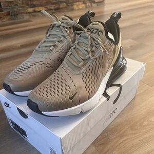 Nike Air Max 270 men’s size 7.5, size 9 women’s SOLD OUT! New in Box Never Worn
